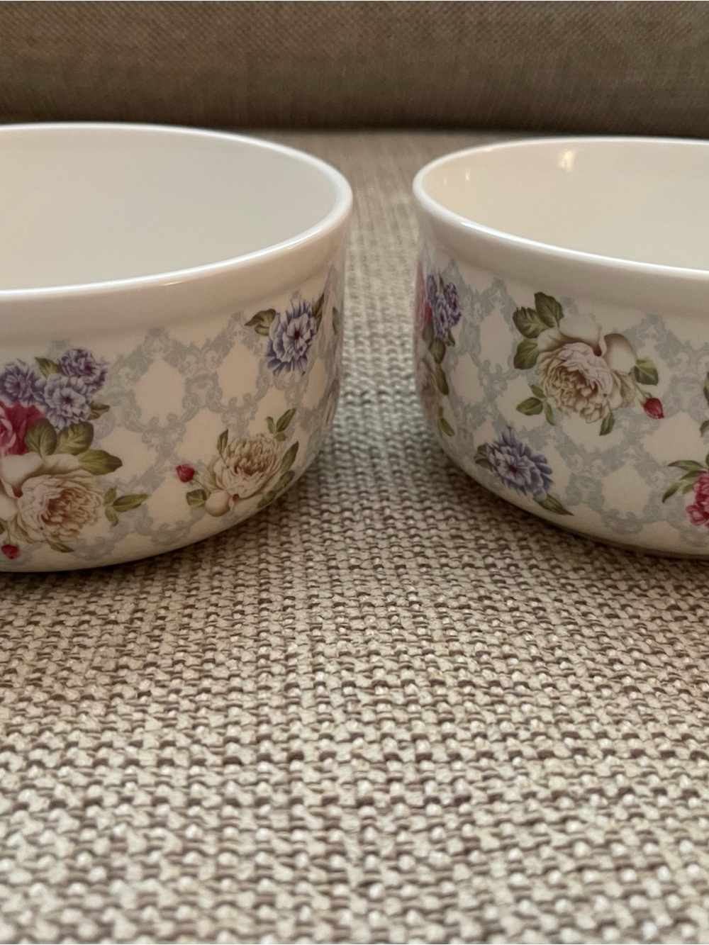 Grace Pantry English Rose Porcelain Bowls with Lids (2 Bowls)